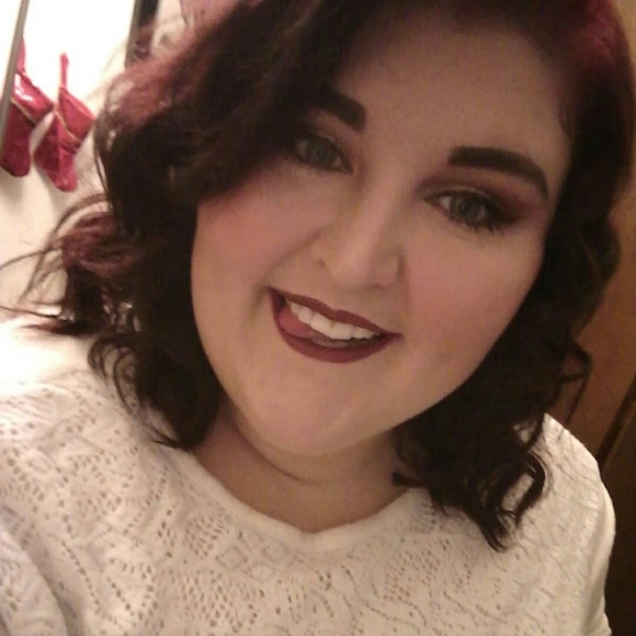 Meet your Posher, Alisha - Picture 1 of 1